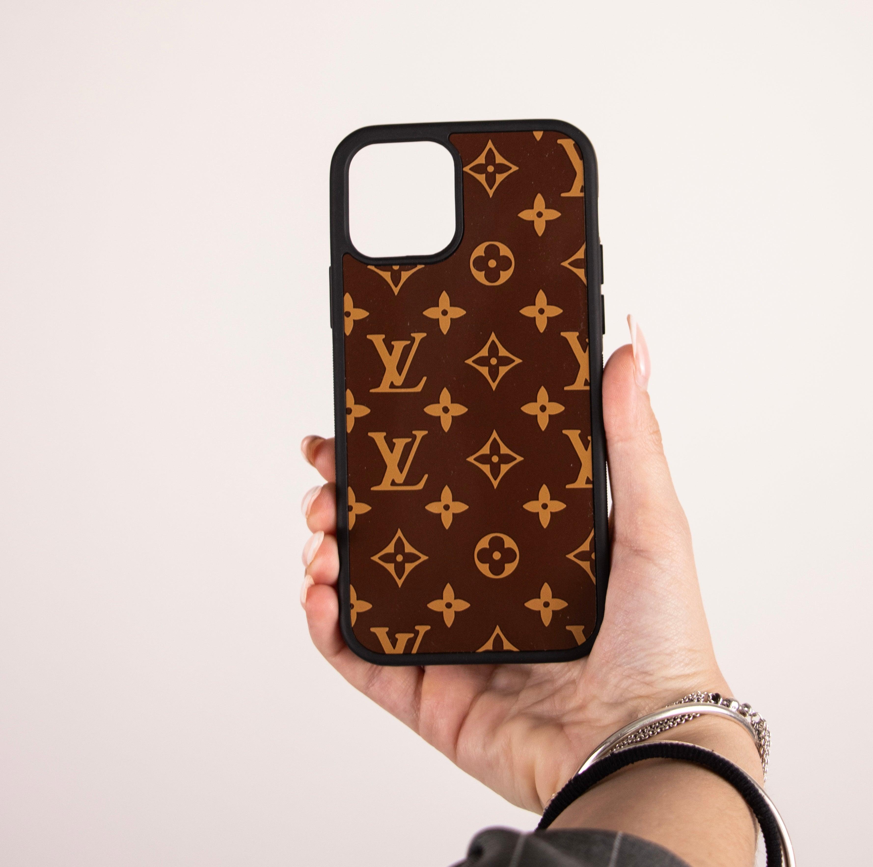 Louis Vuitton Castanha Capa